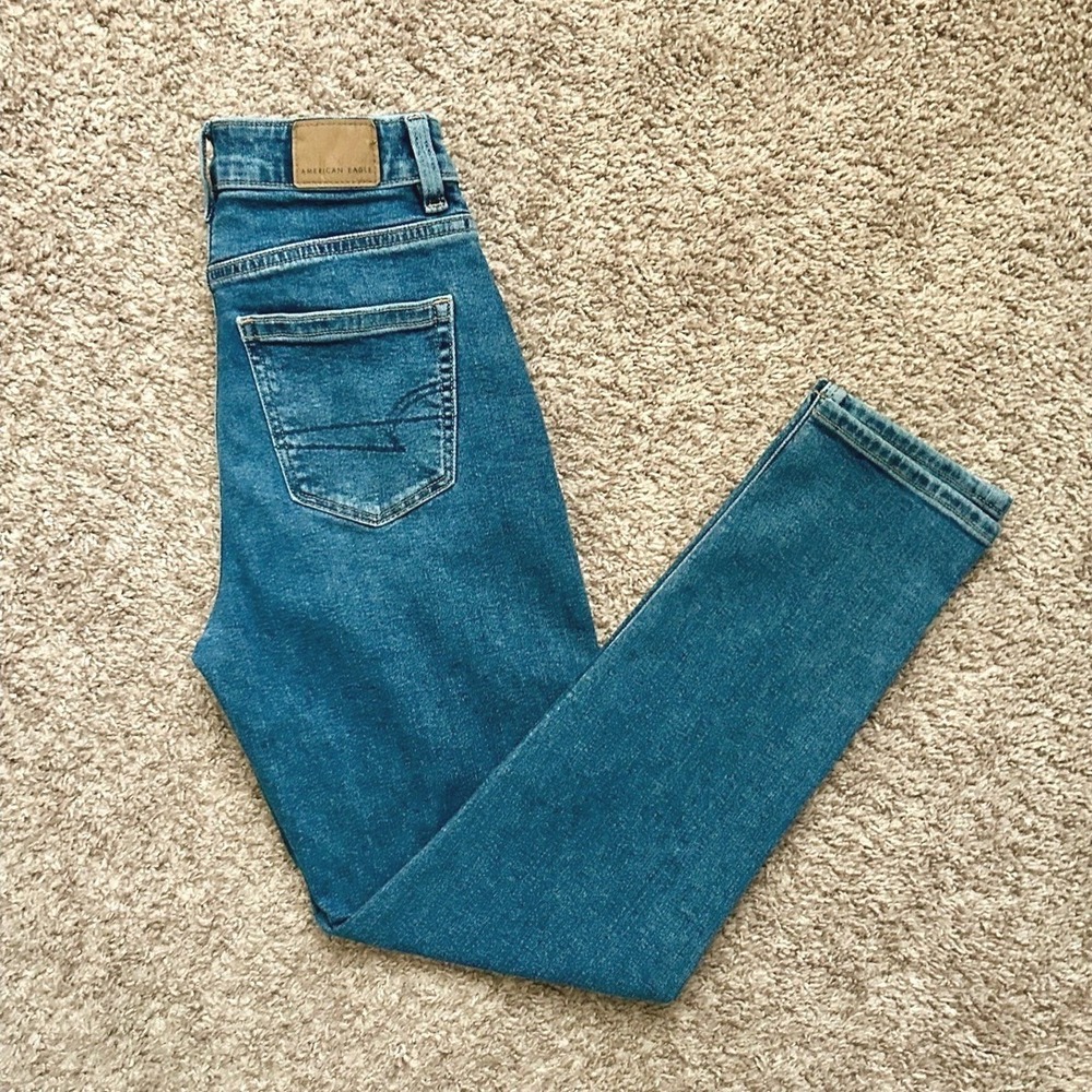 EUC I American Eagle Outfitters‎ I High Waisted Stretch Mom Jeans I Size 0 - Picture 3 of 9